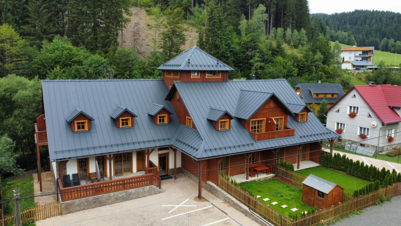 Apartmany Jezerne Velke Karlovice Bagian luar foto