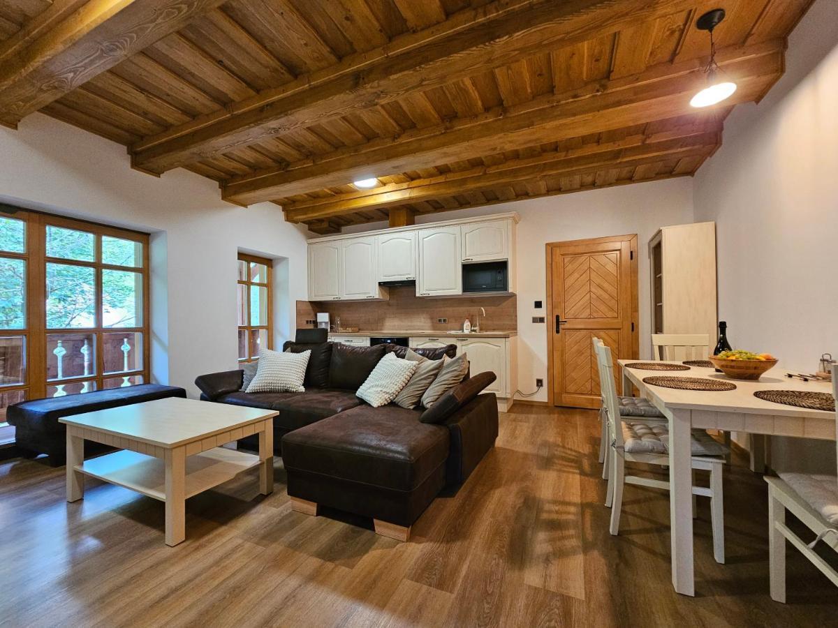 Apartmany Jezerne Velke Karlovice Bagian luar foto