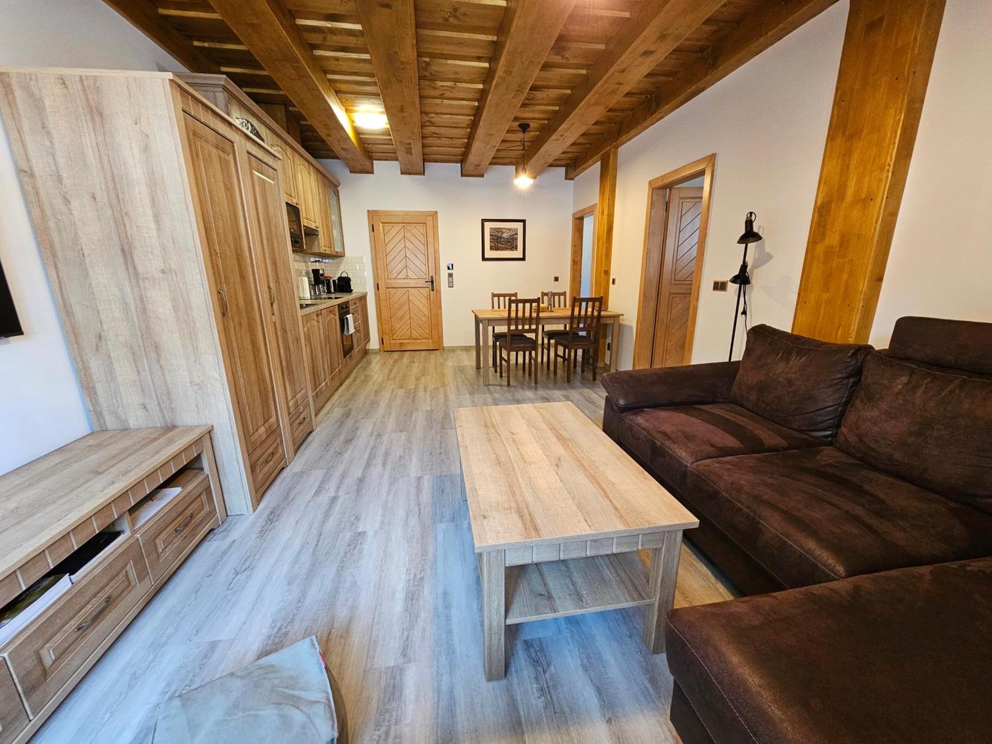 Apartmany Jezerne Velke Karlovice Bagian luar foto