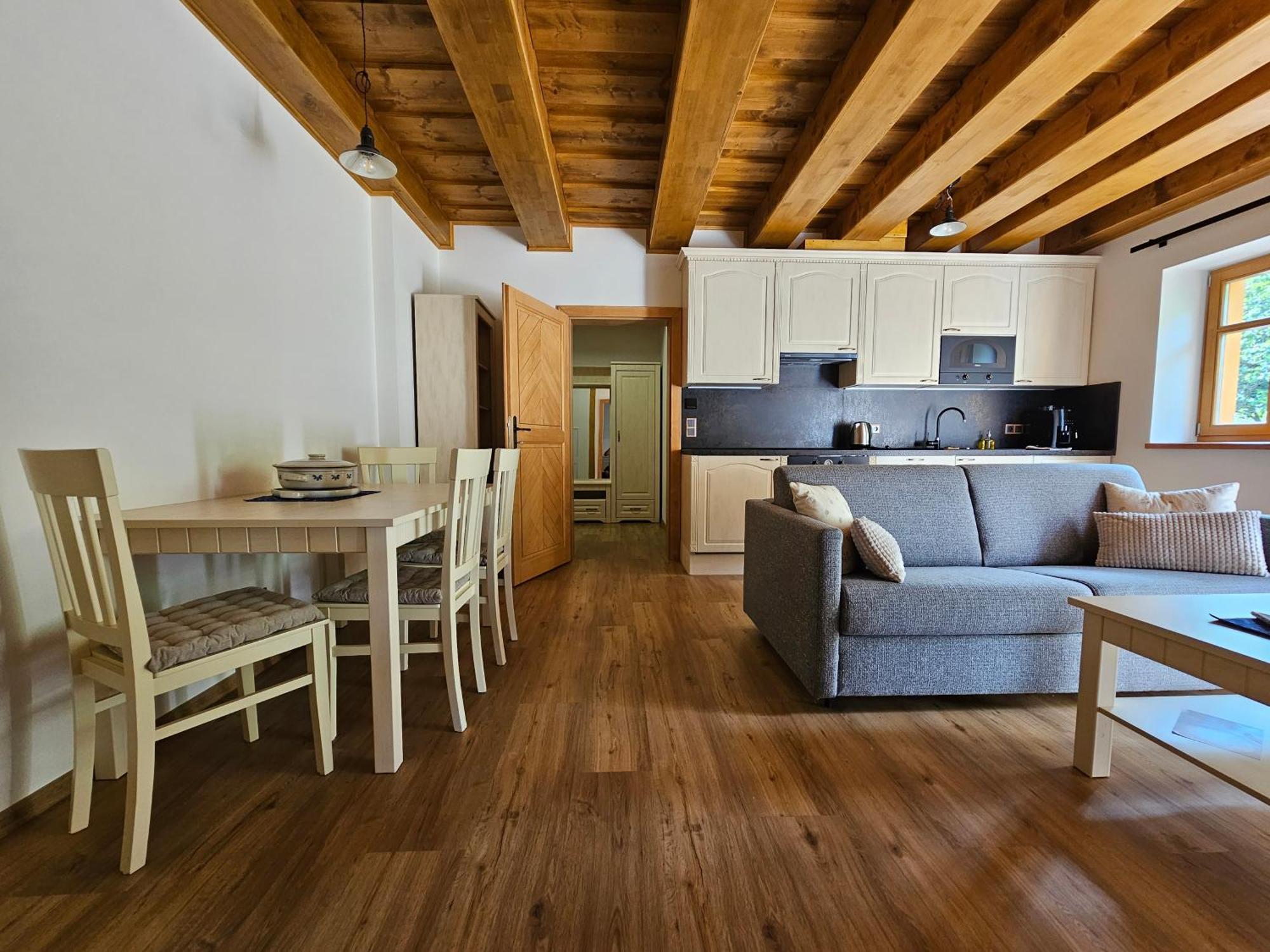 Apartmany Jezerne Velke Karlovice Bagian luar foto